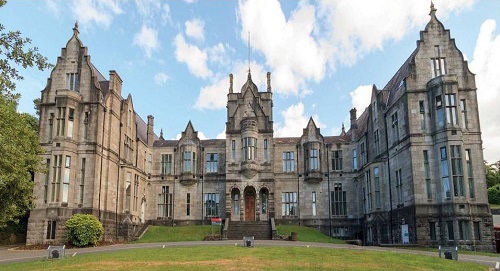 Đại học Bangor – Trường cổ kính và có bằng cấp uy tín nhất ở Anh Quốc